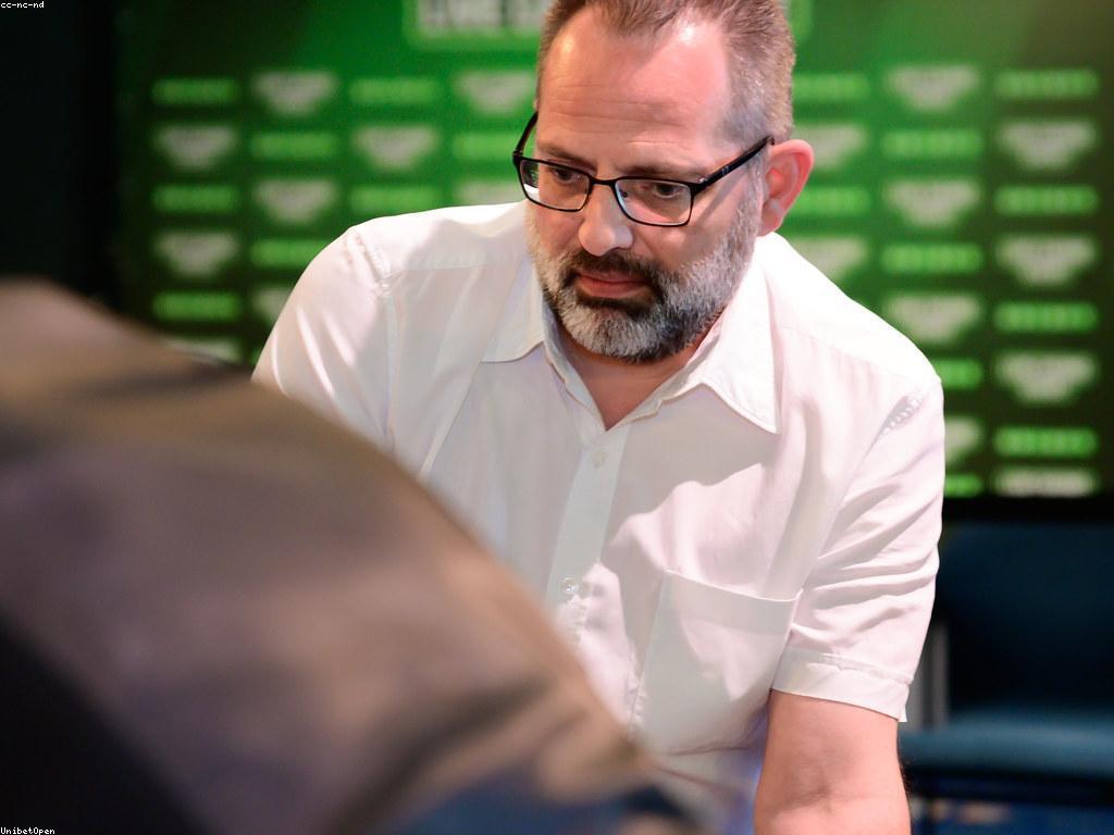 ល្បែងស្លូតថ្មី: ការវិវត្តន៍នៃការលេង និងការបង្កើតបទពិសោធន៍ថ្មី