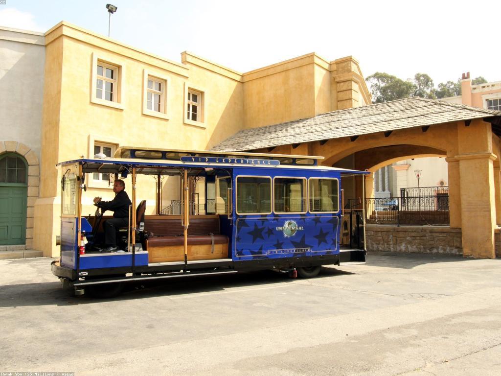 ការពិពណ៌នា អំពី VIP club